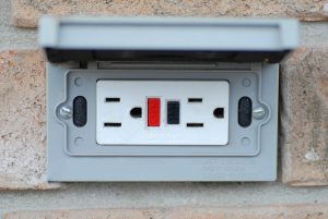 Outdoor Electrical Outlet Temple Terrace FL